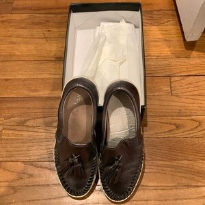 J Slides Aztec Leather Sneaker with tassel